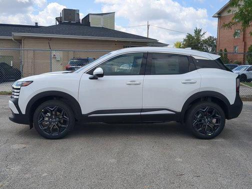 2025 Nissan Kicks SR