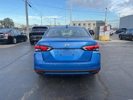 2021 Nissan Versa 1.6 SV