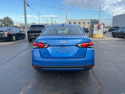 2021 Nissan Versa 1.6 SV