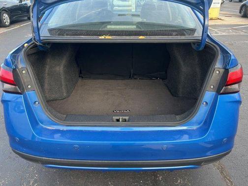 2021 Nissan Versa 1.6 SV