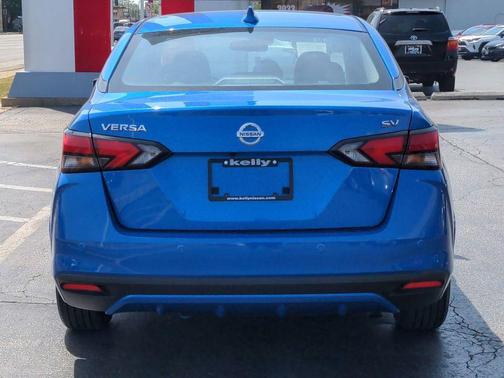 2021 Nissan Versa 1.6 SV