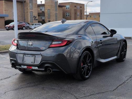 2025 Toyota GR86 Premium