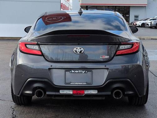 2025 Toyota GR86 Premium