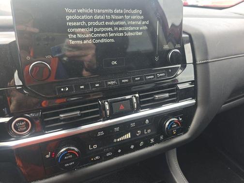 Scarlet Ember Tintcoat/Super Black 2023 Nissan Pathfinder SL 4WD