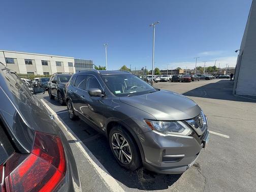 Gun Metallic 2019 Nissan Rogue SV