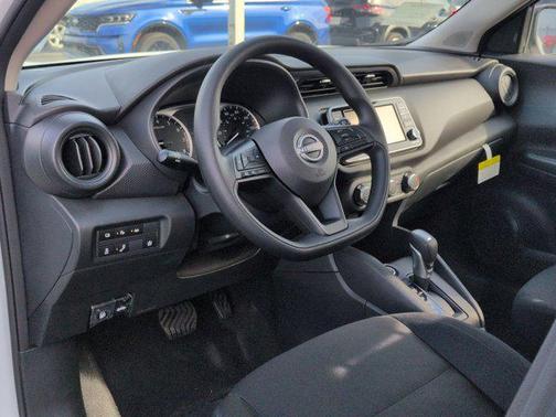 2025 Nissan Kicks S