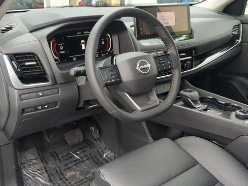 2025 Nissan Rogue SL