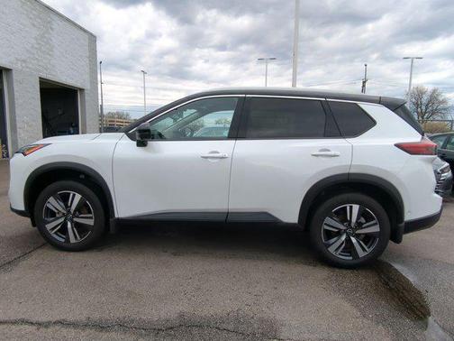 2025 Nissan Rogue SL