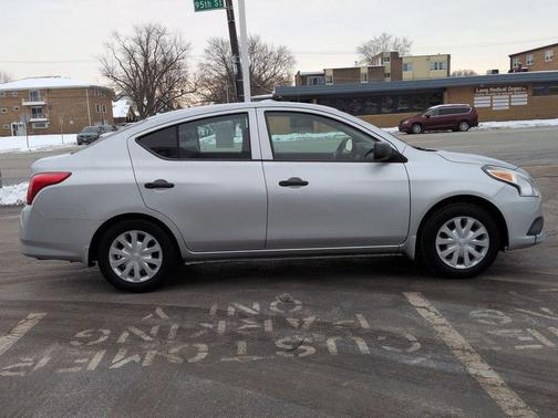 2015 Nissan Versa 1.6 S