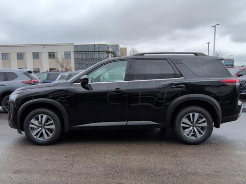 Super Black 2026 Nissan Pathfinder SL