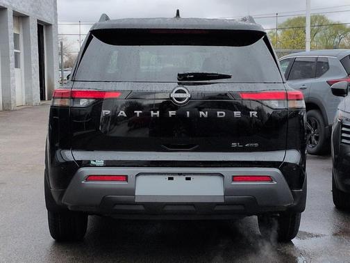 Super Black 2026 Nissan Pathfinder SL