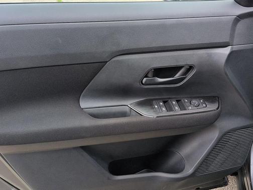 Gun Metallic 2026 Nissan Kicks S