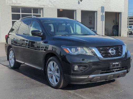 2018 Nissan Pathfinder SL