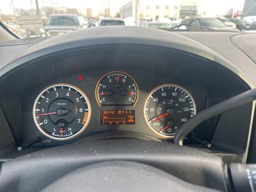 2009 Nissan Titan SE Crew Cab