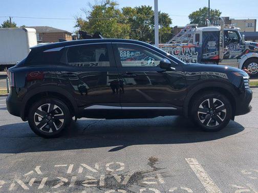 2025 Nissan Kicks SV