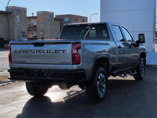 Sterling Gray Metallic 2024 Chevrolet Silverado 2500 Custom
