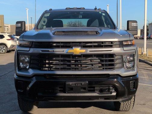 2024 Chevrolet Silverado 2500 Custom