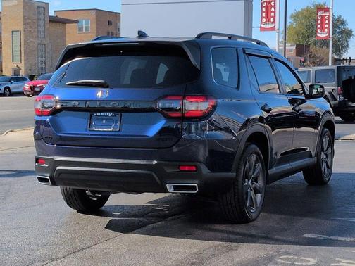 2025 Honda Pilot Sport