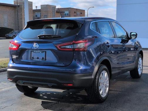 2022 Nissan Rogue Sport S