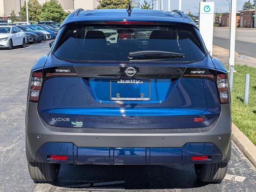 Deep Blue Pearl 2026 Nissan Kicks SR