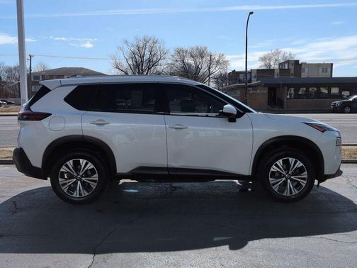 2021 Nissan Rogue SV