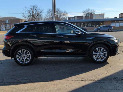 2023 INFINITI QX50 LUXE AWD
