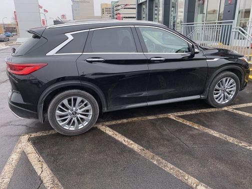 2023 INFINITI QX50 LUXE AWD
