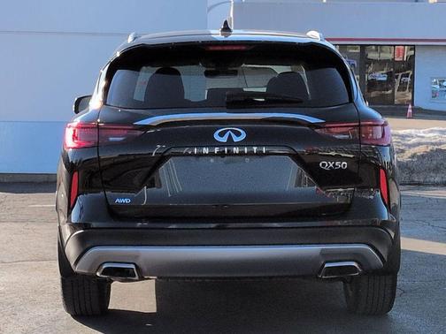 2023 INFINITI QX50 LUXE AWD