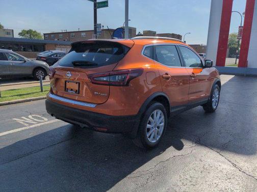 2022 Nissan Rogue Sport SV