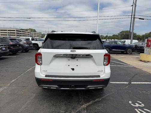 STAR WHITE MET TRI-COAT 2023 Ford Explorer XLT