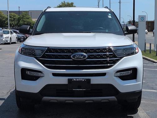 STAR WHITE MET TRI-COAT 2023 Ford Explorer XLT