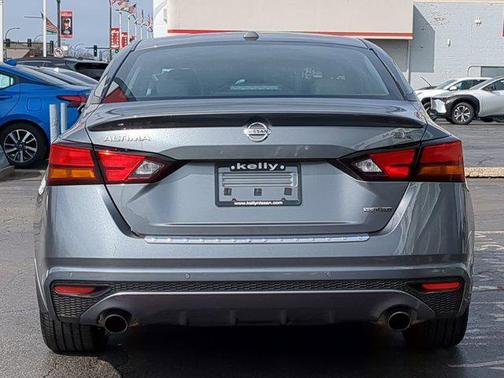2022 Nissan Altima SR VC-Turbo FWD