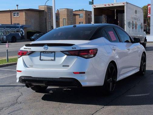2022 Nissan Sentra SR