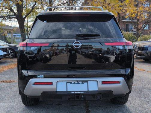 2025 Nissan Pathfinder Platinum 4WD