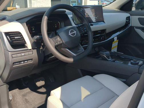 2025 Nissan Rogue SL