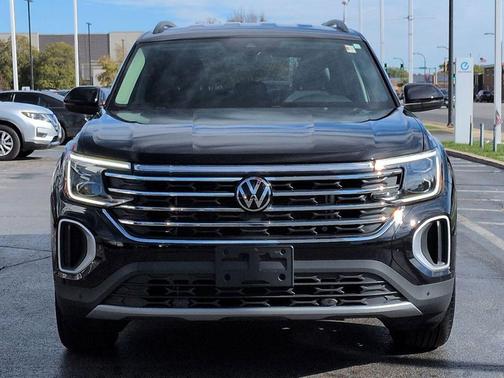 2025 Volkswagen Atlas 2.0T SE w/Technology 4MOTION
