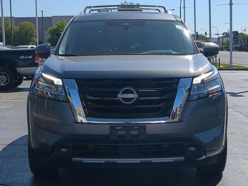 2023 Nissan Pathfinder Platinum 4WD