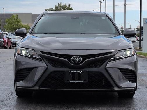 Predawn Gray Mica 2019 Toyota Camry SE