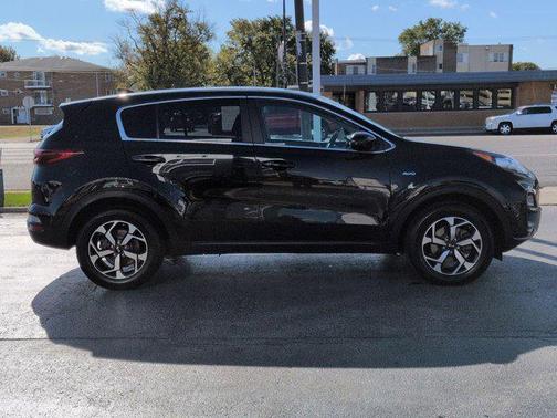 2022 Kia Sportage LX