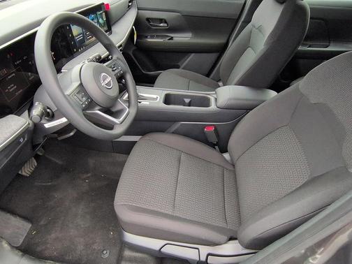 Gun Metallic 2026 Nissan Kicks S