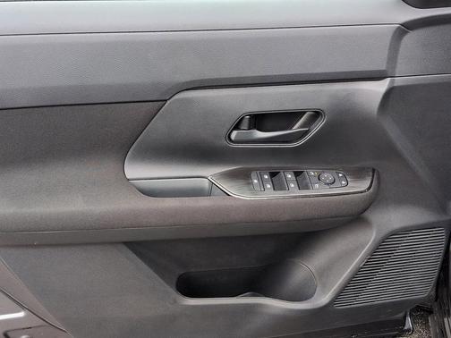 Gun Metallic 2026 Nissan Kicks S