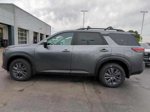 Gun Metallic 2025 Nissan Pathfinder SV 4WD