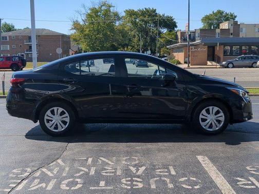 2025 Nissan Versa 1.6 S