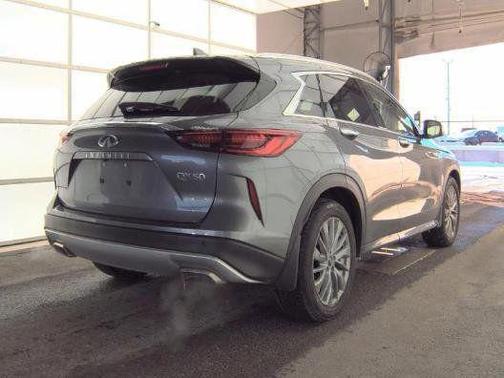 2024 INFINITI QX50 LUXE