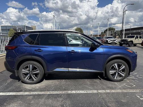 Caspian Blue Metallic/Super Black 2023 Nissan Rogue Platinum