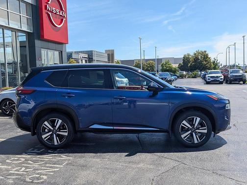 Caspian Blue Metallic/Super Black 2023 Nissan Rogue Platinum
