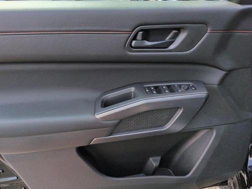 Super Black 2026 Nissan Pathfinder Rock Creek