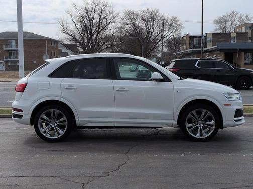 Glacier White Metallic 2018 Audi Q3 2.0T Sport Premium