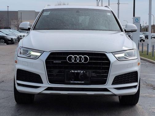 Glacier White Metallic 2018 Audi Q3 2.0T Premium