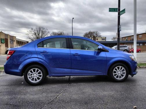 2018 Chevrolet Sonic LT